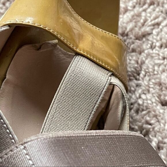 Aquatalia by Marvin K Tan Patent Strappy Wedge Sandals; SZ 8.5; Good Condition - Picture 16 of 16